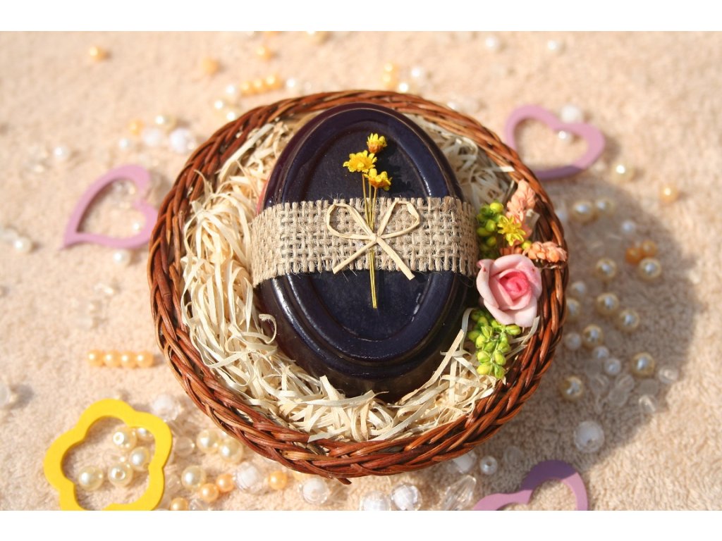 Dárkový košík s 1 glycerinovým mýdlem - vůně černý hrozen