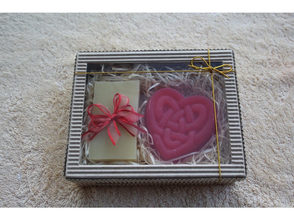 Srdce a olivové mýdlo v krabičce