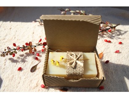Přírodní olivové mýdlo s měsíčkem v krabičce