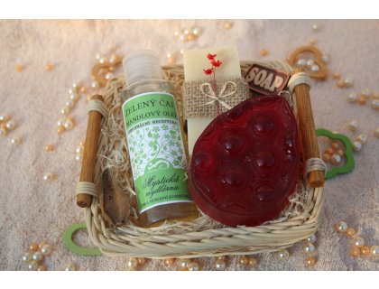 Kombinace oleje, glycerinového a olivového mýdla