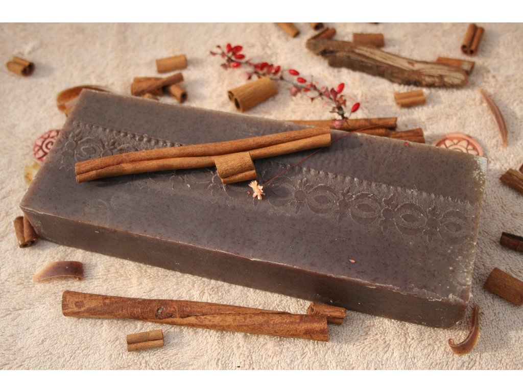 Olivová cihla se skořicí 800g