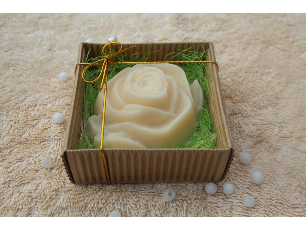 Růže v krabičce - bílá